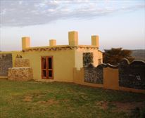  - Yellow Piano Inn & Burg Lengeling Backpackers