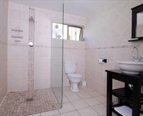  - Eltham Lodge Bed and Breakfast
