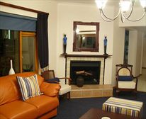 Lounge. - Blue Oyster Bed & Breakfast