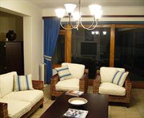 Lounge. - Blue Oyster Bed & Breakfast