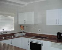 Kitchen - Eleven Laguna Grove