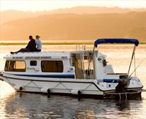  - Lightleys Holiday Houseboats