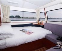  - Lightleys Holiday Houseboats