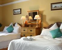  - Fernandos Guest House and Grill