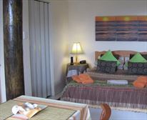  - At Whale-Phin Guest House
