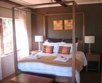 Sandstone Custom 4 poster. - Forest Valley cottages