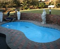 Pool. - Oceanique Self Catering and B&B Accommodation