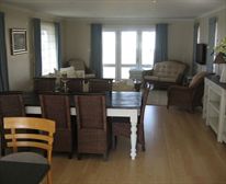 Dining. - Thesen Island Rentals