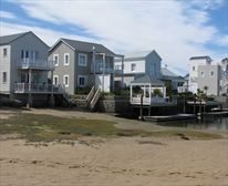 Lagoon. - Thesen Island Rentals