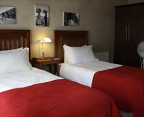 Twin Self-Catering - Miles Guest House