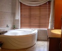  - Stonebreaker Country Lodge