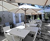 Courtyard. - Laird's Lodge Country Estate
