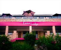 Unit 2 Lounge. - Luna Lodge