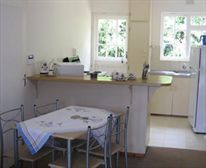  - Garden Bird Bed and Breakfast
