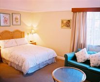  - Somerset Lodge